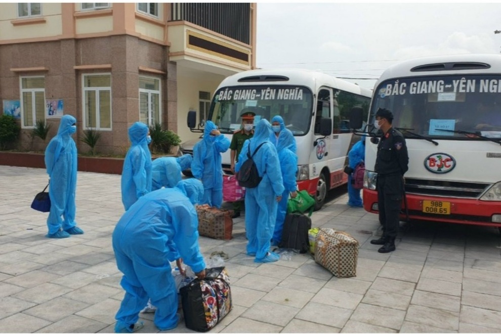 Tỉnh Lạng Sơn đón hơn 300 công nhân trở về từ Bắc Giang - 1 Tỉnh Lạng Sơn đón hơn 300 công nhân trở về từ Bắc Giang - 1