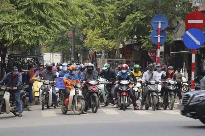 Hà Nội: Toàn cảnh con đường đắt nhất hành tinh bị chậm tiến độ - 17 Hà Nội: Toàn cảnh con đường đắt nhất hành tinh bị chậm tiến độ - 17