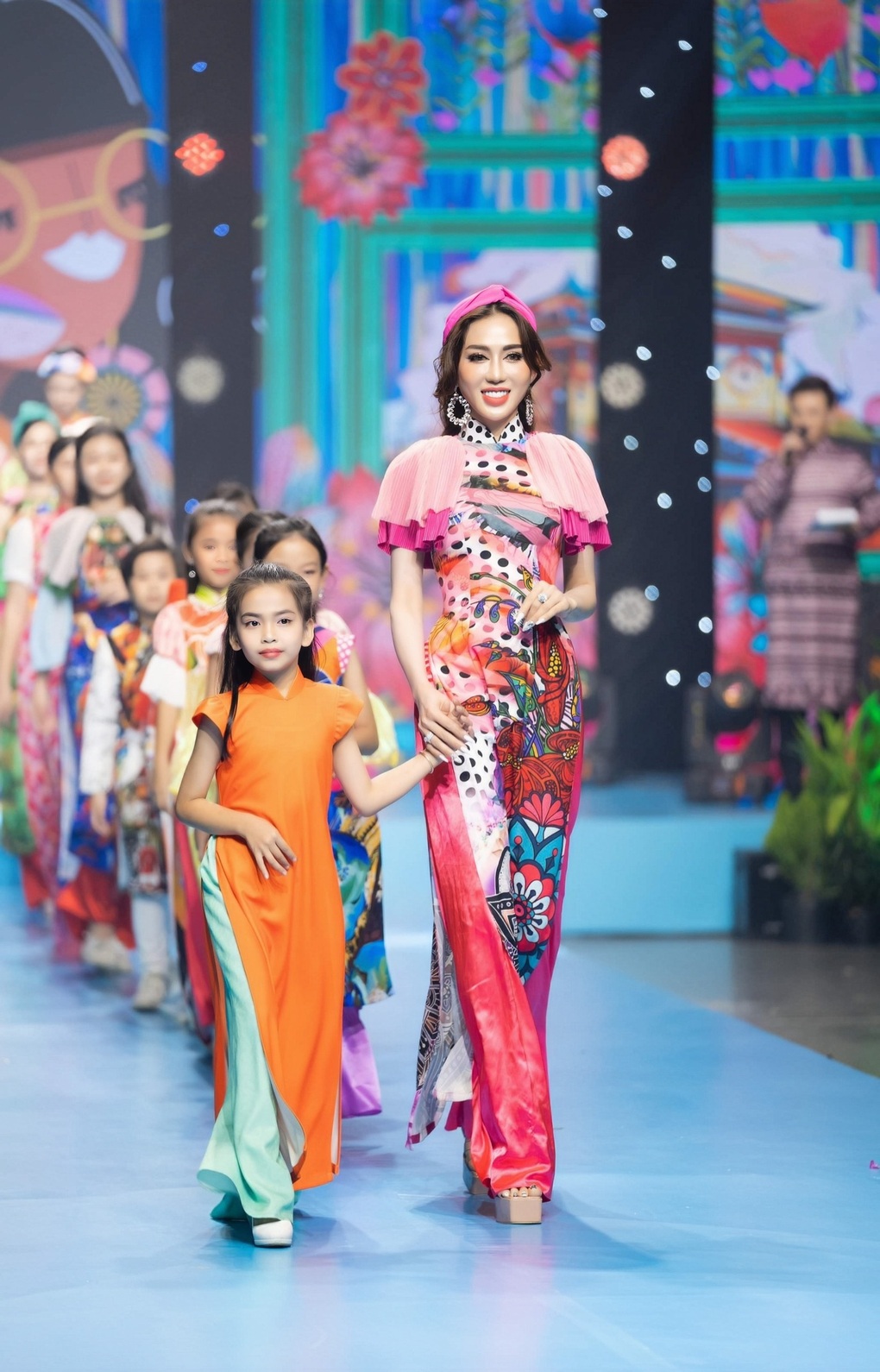 Hoa hậu Lương Thị Thùy Dung đọ trình catwalk với Đỗ Thị Hà, Khánh Vân - 3 Hoa hậu Lương Thị Thùy Dung đọ trình catwalk với Đỗ Thị Hà, Khánh Vân - 3