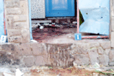 TPHCM: Một vụ nổ rung khu phố, 3 người bị thương