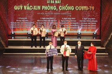 Agribank ủng hộ 60 tỷ đồng Quỹ vắc xin phòng Covid-19