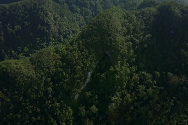 Vẻ đẹp hút hồn của hệ thống hang động triệu năm tuổi qua clip dài 2 phút