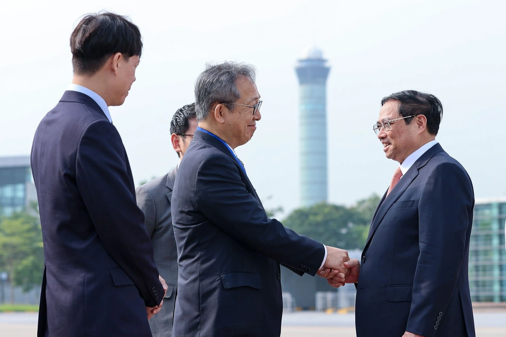 Thủ tướng lên đường tới Nhật Bản dự Hội nghị Thượng đỉnh G7 mở rộng - 2 Thủ tướng lên đường tới Nhật Bản dự Hội nghị Thượng đỉnh G7 mở rộng - 2