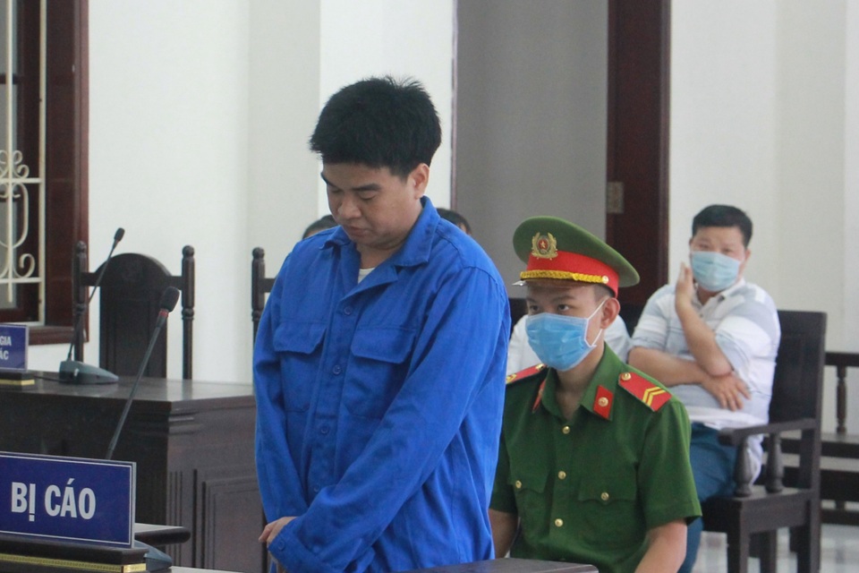Phó giám đốc lừa đảo 42 tỷ đồng bị tuyên phạt 20 năm tù giam - 1 Phó giám đốc lừa đảo 42 tỷ đồng bị tuyên phạt 20 năm tù giam - 1