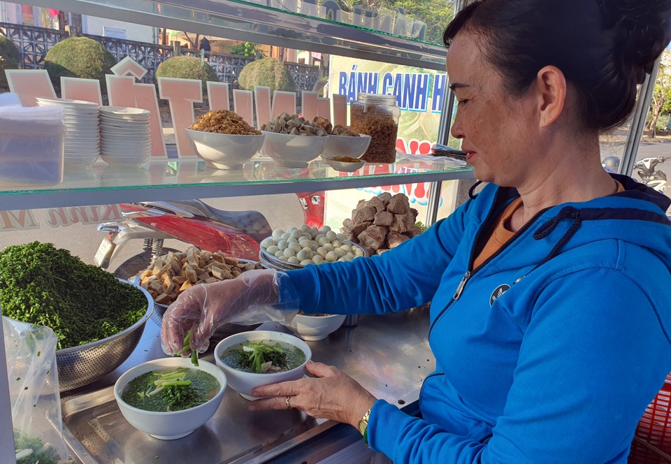 Món bánh canh ngon trứ danh ở Phú Yên, thực khách vừa ăn vừa xuýt xoa - 2 Món bánh canh ngon trứ danh ở Phú Yên, thực khách vừa ăn vừa xuýt xoa - 2
