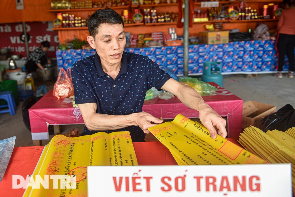 Du khách đến chùa Hương phải khai báo y tế bằng ứng dụng QR code - 7