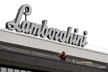 Trụ sở Lamborghini bị khám xét