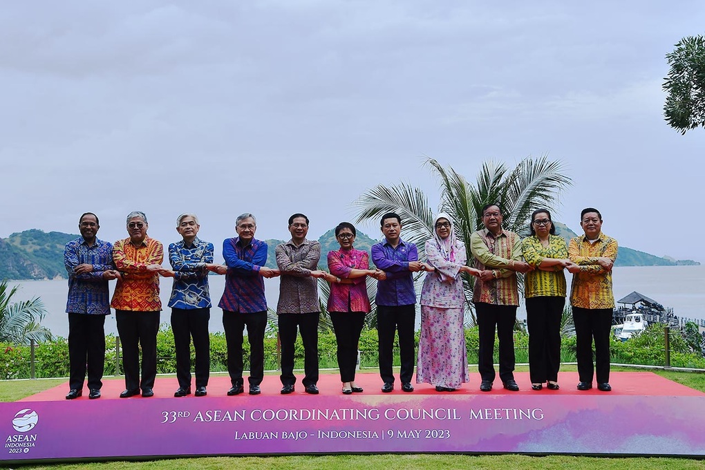 ASEAN phát huy mạnh mẽ sức mạnh đoàn kết, thống nhất, tự chủ chiến lược - 1 ASEAN phát huy mạnh mẽ sức mạnh đoàn kết, thống nhất, tự chủ chiến lược - 1