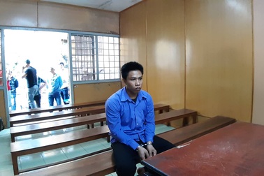 Đang chờ bị xử lý về hành vi cố ý gây thương tích, lại đi giết người