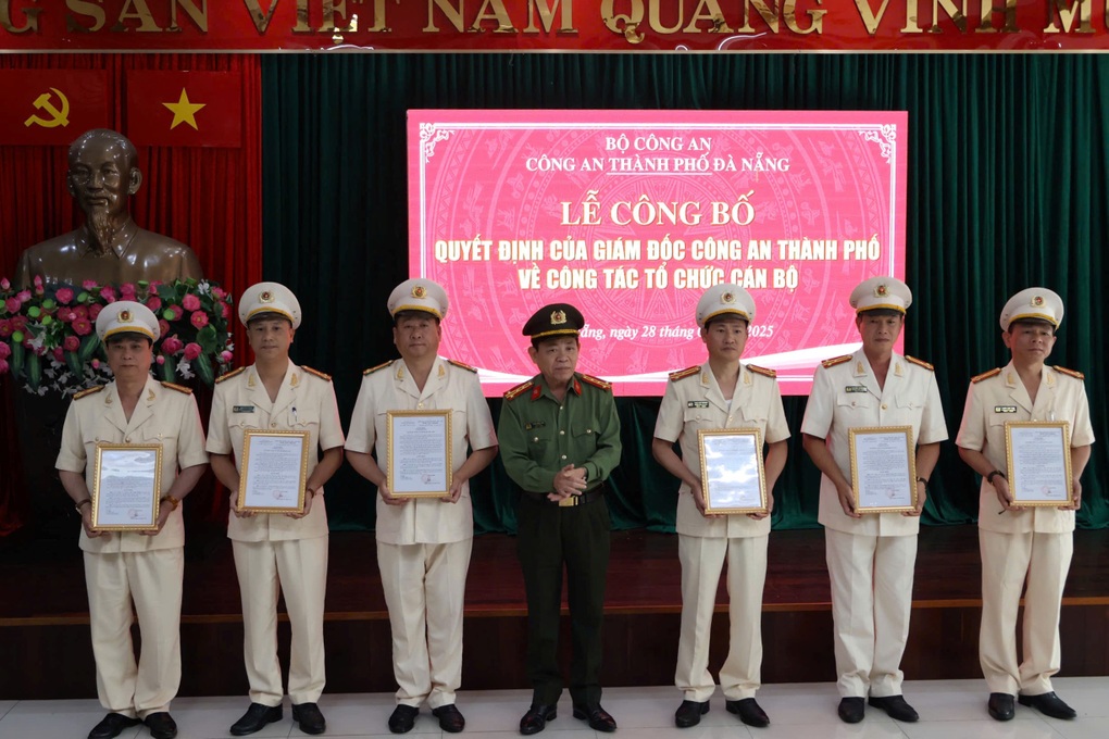 Giải thể công an quận, huyện ở Đà Nẵng, lãnh đạo được sắp xếp ra sao? - 1 Giải thể công an quận, huyện ở Đà Nẵng, lãnh đạo được sắp xếp ra sao? - 1