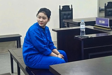 Bênh bố, nữ sinh ngành luật cầm búa đinh đập bà lão 70 tuổi