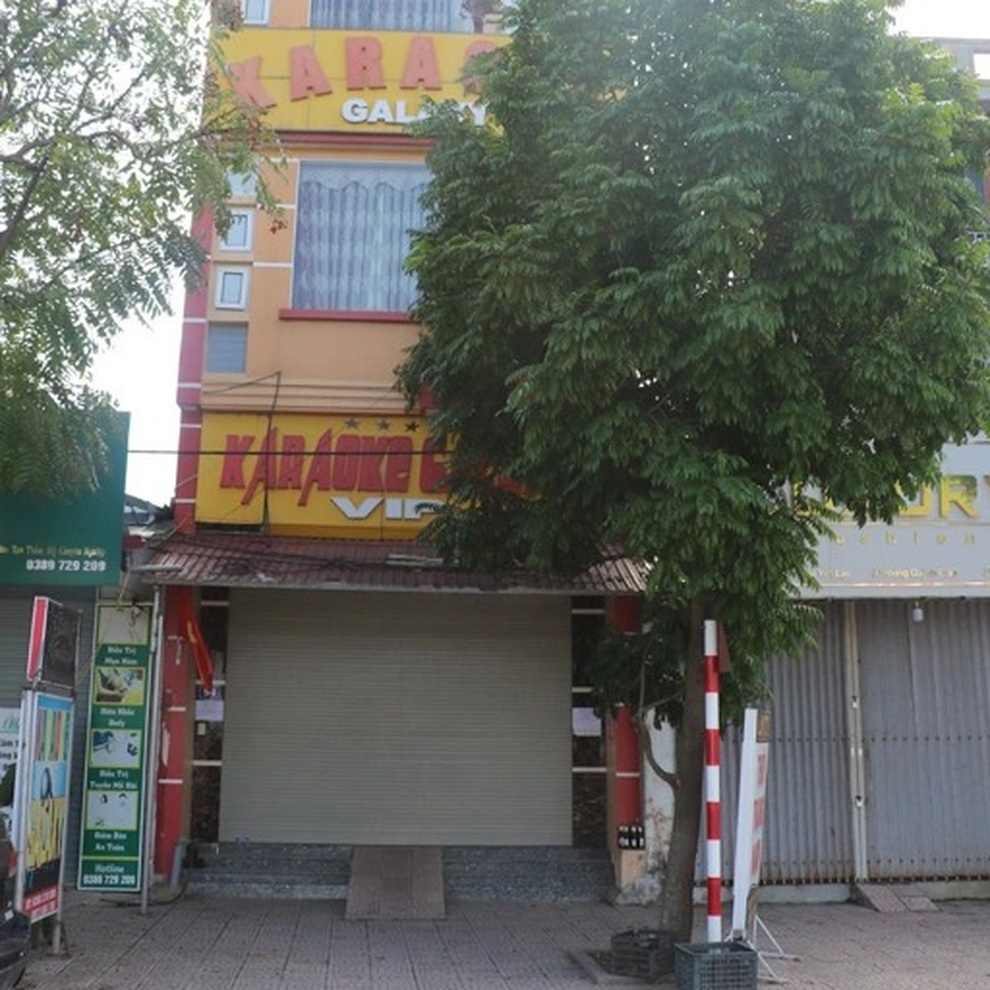Hai quán karaoke bị thu hồi giấy phép vì góp phần lây lan dịch Covid-19 - 1 Hai quán karaoke bị thu hồi giấy phép vì góp phần lây lan dịch Covid-19 - 1
