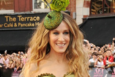 Sarah Jessica Parker và chiếc mũ ấn tượng