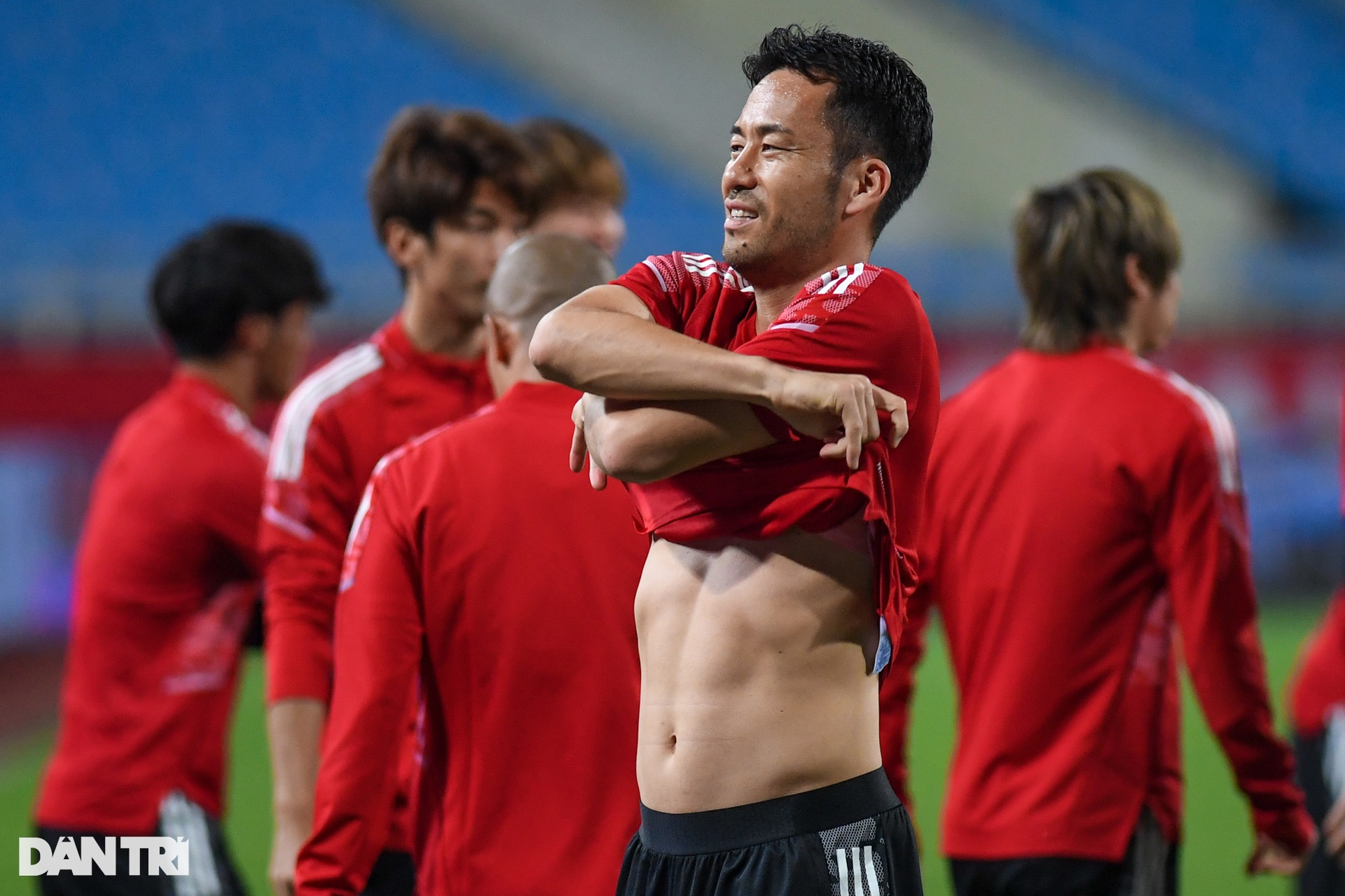 Minamino cùng dàn sao châu Âu của Nhật Bản tập luyện trên sân Mỹ Đình - 12 Minamino cùng dàn sao châu Âu của Nhật Bản tập luyện trên sân Mỹ Đình - 12