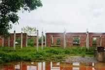 Nghệ An: Trường học tiền tỷ “đắp chiếu”, học sinh nguy cơ thiếu phòng học!