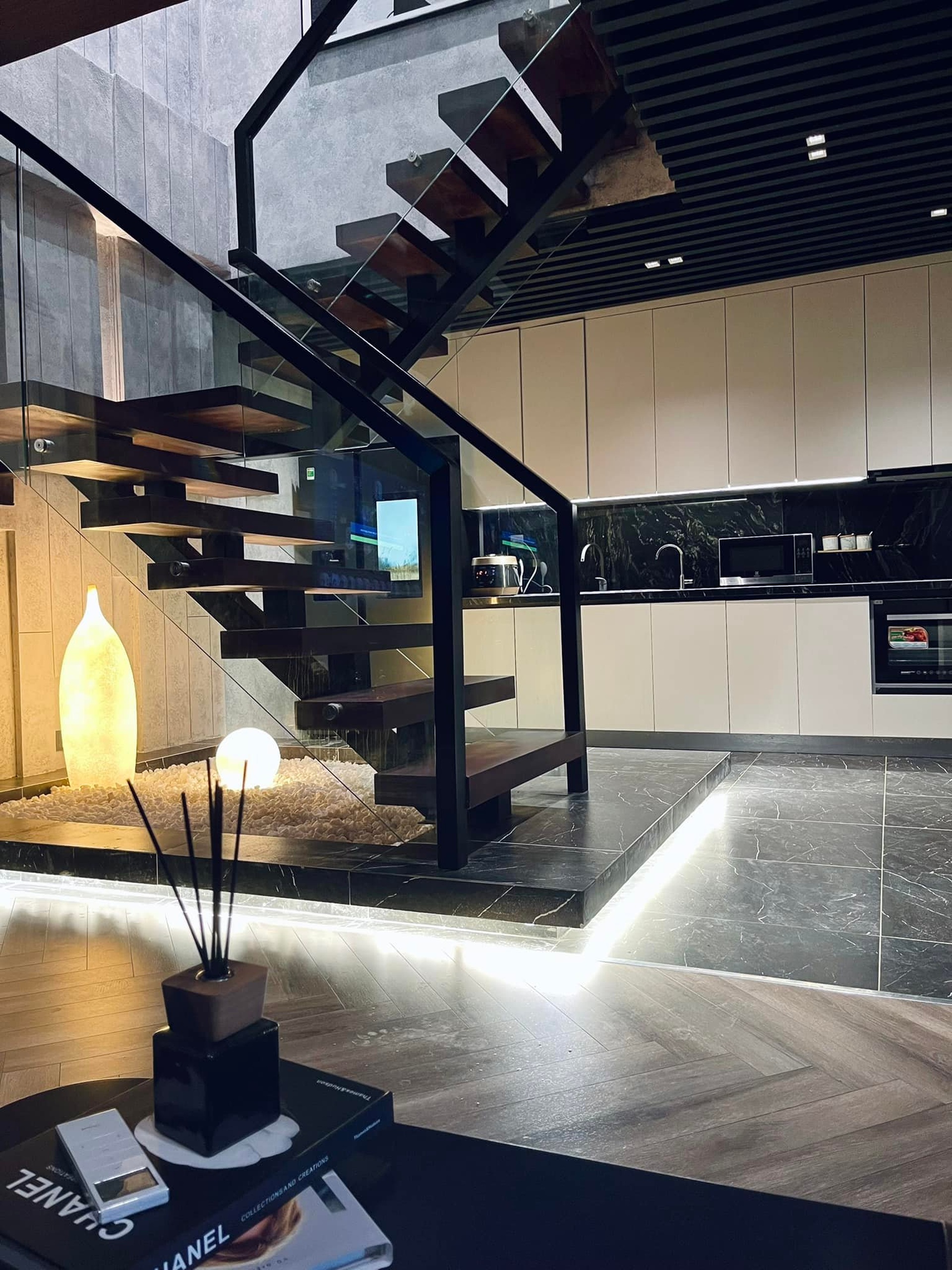 Choáng ngợp với nội thất căn duplex của 9x Hà Nội - 8