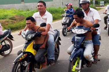 “Cậu ấm” đi săn cướp