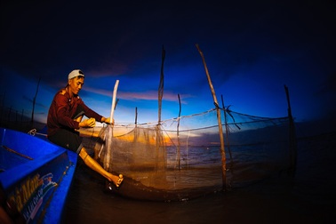 Những hình ảnh tuyệt đẹp về mưu sinh mùa nước nổi ở miền Tây