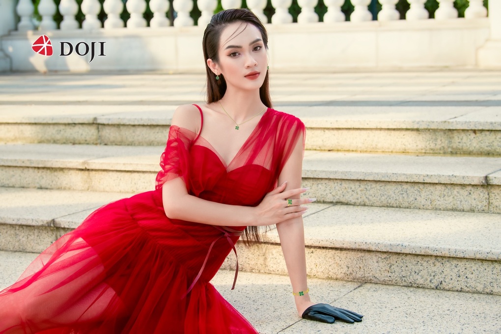 Làm mới phong cách với bộ trang sức Sắc màu cá tính của DOJI - 5 Làm mới phong cách với bộ trang sức Sắc màu cá tính của DOJI - 5