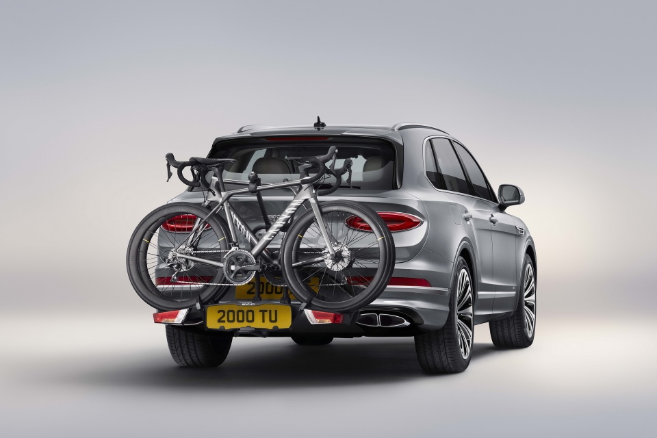 Bentley Bentayga sang chảnh cũng có thể thồ hàng như xe cỏ - 1 Bentley Bentayga sang chảnh cũng có thể thồ hàng như xe cỏ - 1