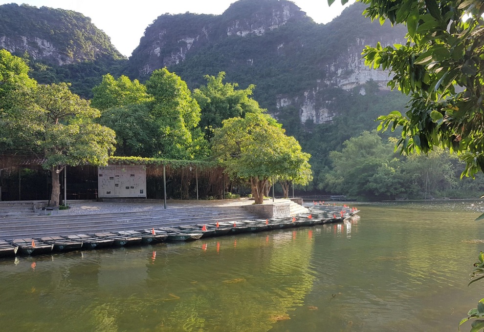 Khám phá du lịch Ninh Bình giữa bão dịch bằng tour trên facebook - 4 Khám phá du lịch Ninh Bình giữa bão dịch bằng tour trên facebook - 4