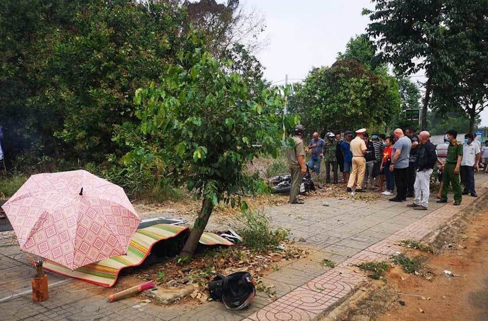 Đi phượt bằng xe phân khối lớn, người đàn ông nước ngoài tử nạn - 1 Đi phượt bằng xe phân khối lớn, người đàn ông nước ngoài tử nạn - 1