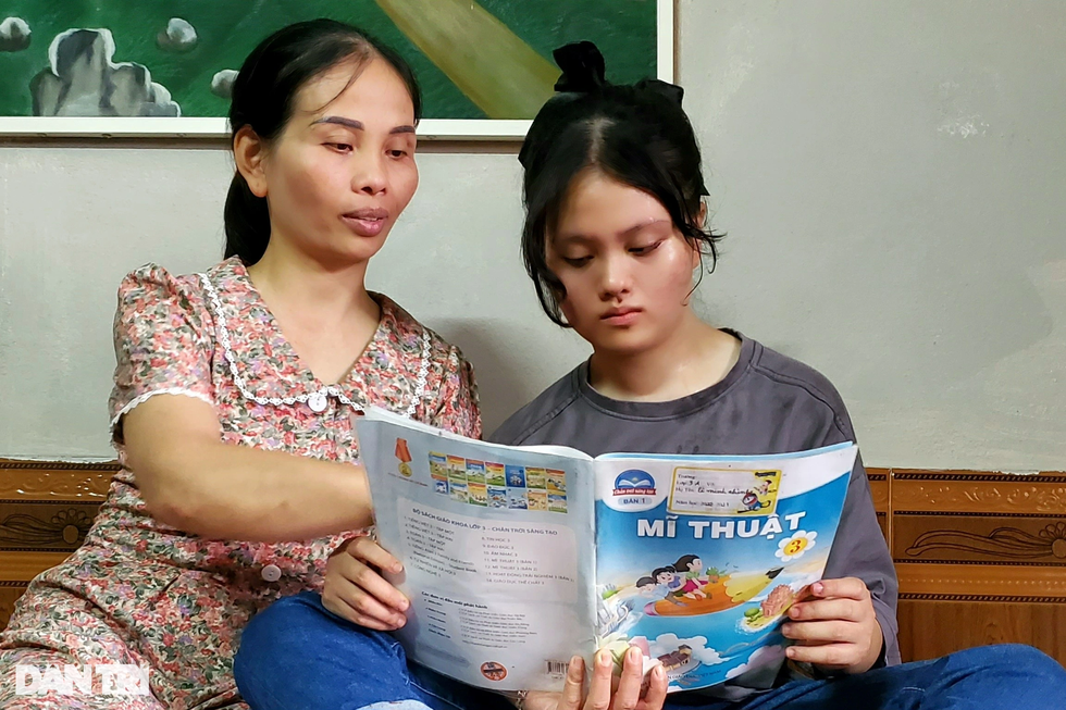 Nữ sinh bại não làm nên điều kỳ diệu - 3 Nữ sinh bại não làm nên điều kỳ diệu - 3