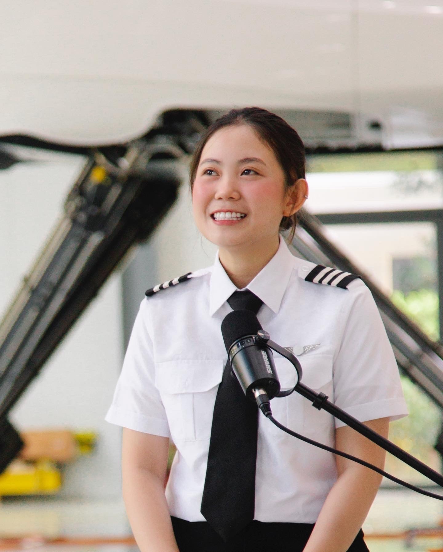 View - Phi công lương trăm triệu đồng: Ăn sáng ở Đức, trưa ở Thái, tối ở Hà Nội | Báo Dân trí