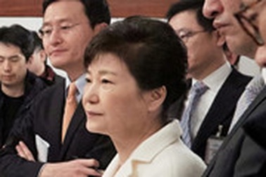 Vụ bê bối chính trị Hàn Quốc: Nút thắt khó gỡ