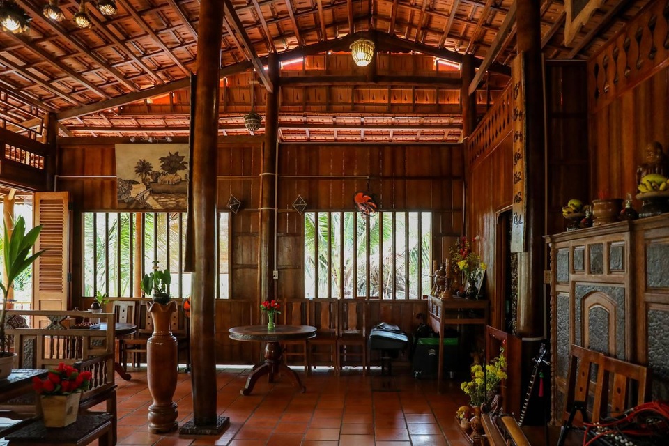 Choáng ngợp biệt phủ 6 tỷ đồng làm từ 4.000 cây dừa của lão nông miền Tây - 8