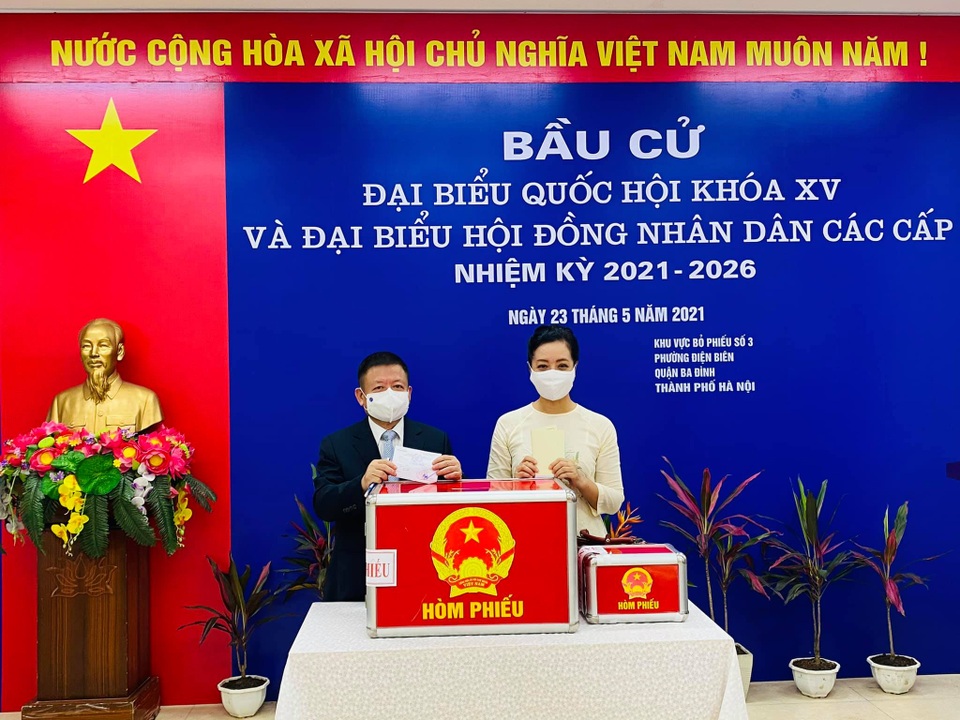 Nghệ sĩ Việt cả nước tích cực tham gia bầu cử trong ngày hội toàn dân - 11 Nghệ sĩ Việt cả nước tích cực tham gia bầu cử trong ngày hội toàn dân - 11