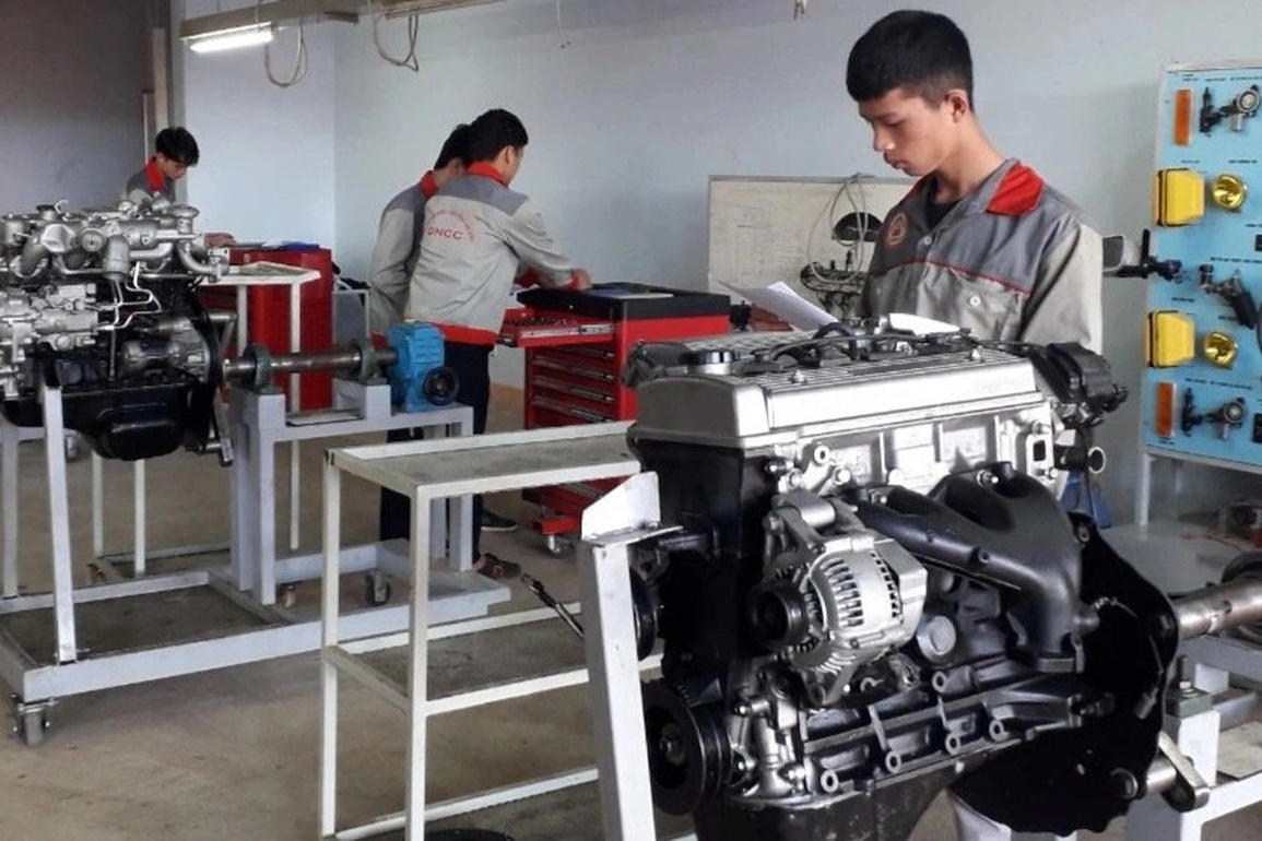 Trường nghề nghiên cứu đào tạo ngay tại doanh nghiệp - 1 Trường nghề nghiên cứu đào tạo ngay tại doanh nghiệp - 1