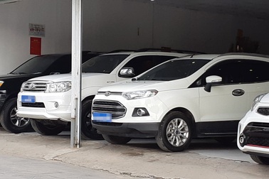 Hết bài giảm "sập giá", xe cũ vắng khách mùa cuối năm