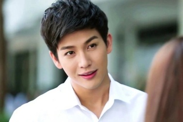 "Bốc phét" tiền tỷ thì điện thoại reo, chồng tôi lộ bộ mặt thật với bạn bè