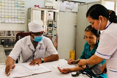 Xóa bỏ địa giới hành chính khi đi khám BHYT cấp ban đầu, cơ bản