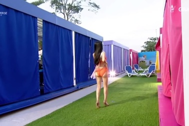 Hương Giang trình diễn áo tắm tại Hoa hậu Hoàn vũ