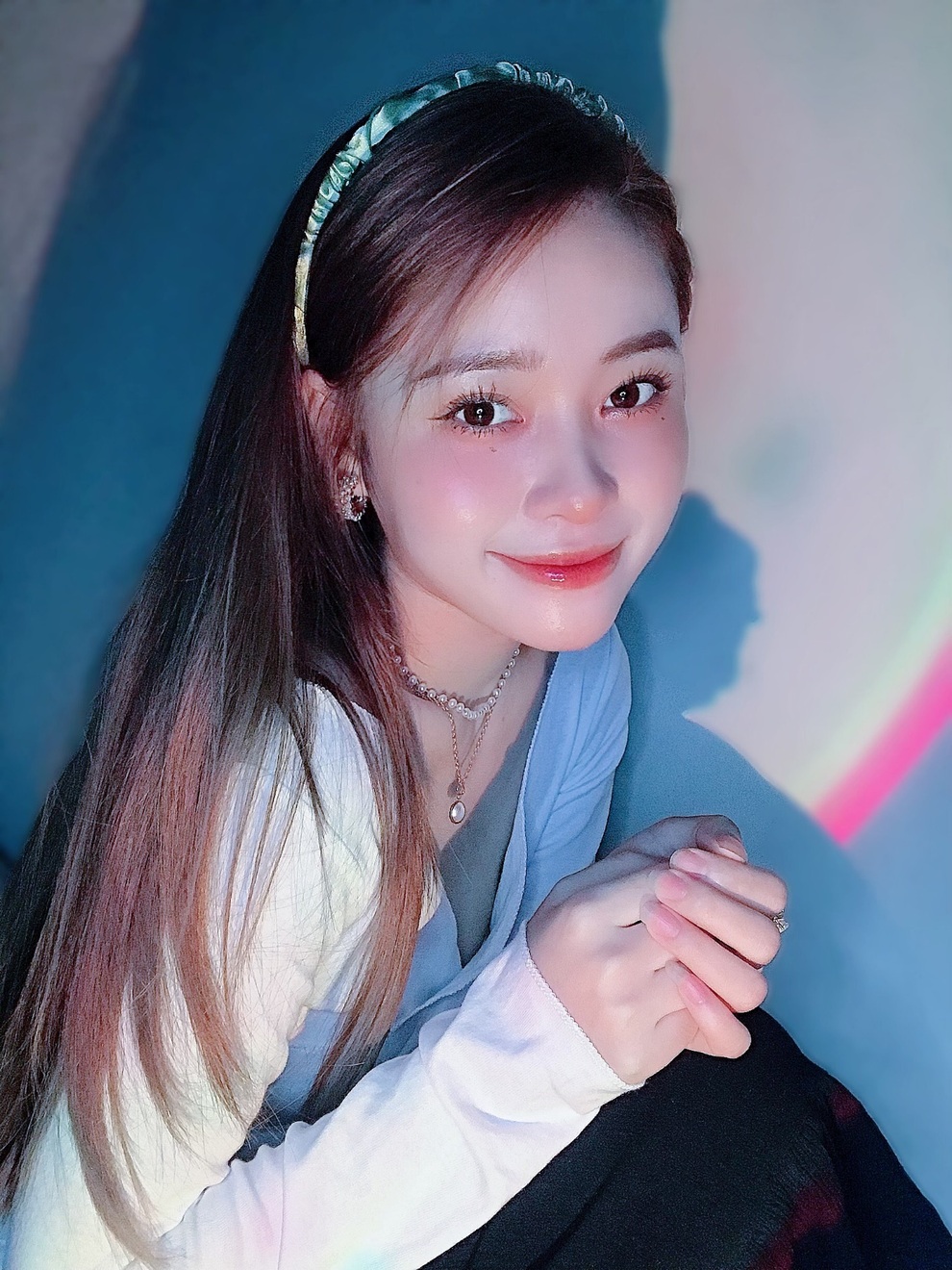 Hot girl gác bằng đại học giáo viên, rẽ hướng sang nghề trang điểm - 2 Hot girl gác bằng đại học giáo viên, rẽ hướng sang nghề trang điểm - 2