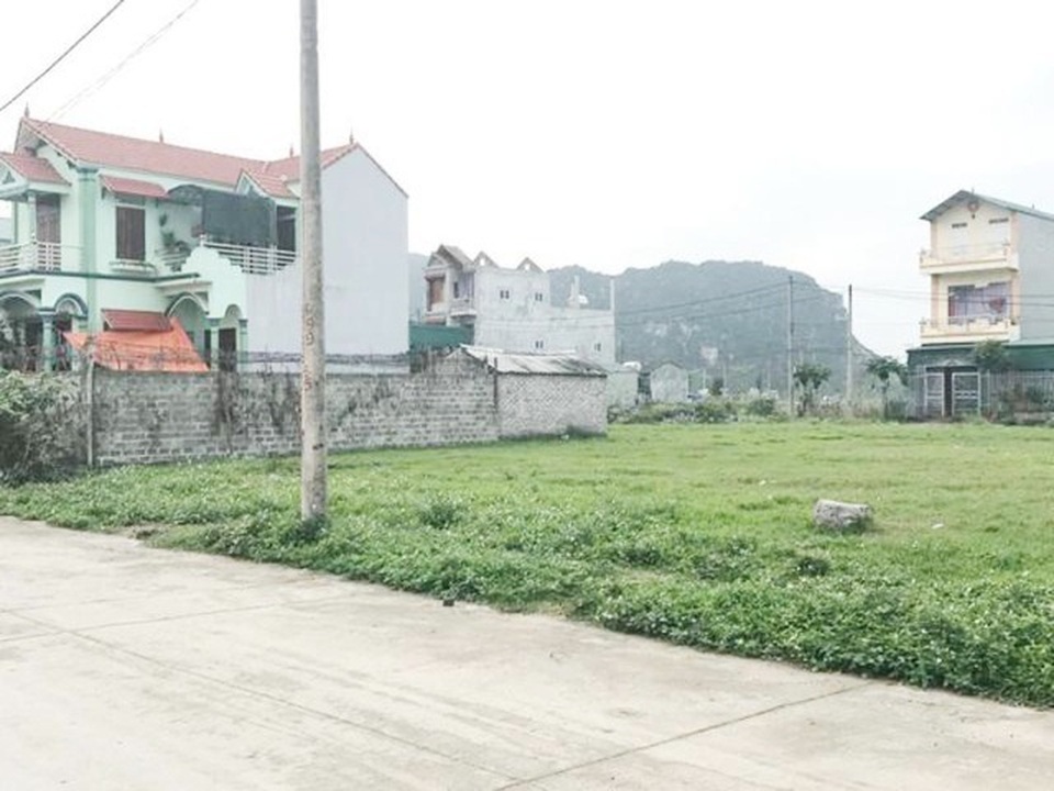 Ninh Bình: Thu hồi đất cấp khống cho nguyên chủ tịch xã nhiều tai tiếng - 6 Ninh Bình: Thu hồi đất cấp khống cho nguyên chủ tịch xã nhiều tai tiếng - 6