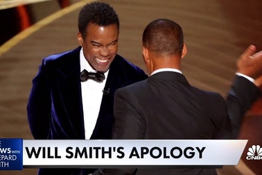 Will Smith xin lỗi vì tát Chris Rock trên sân khấu Oscar 2022