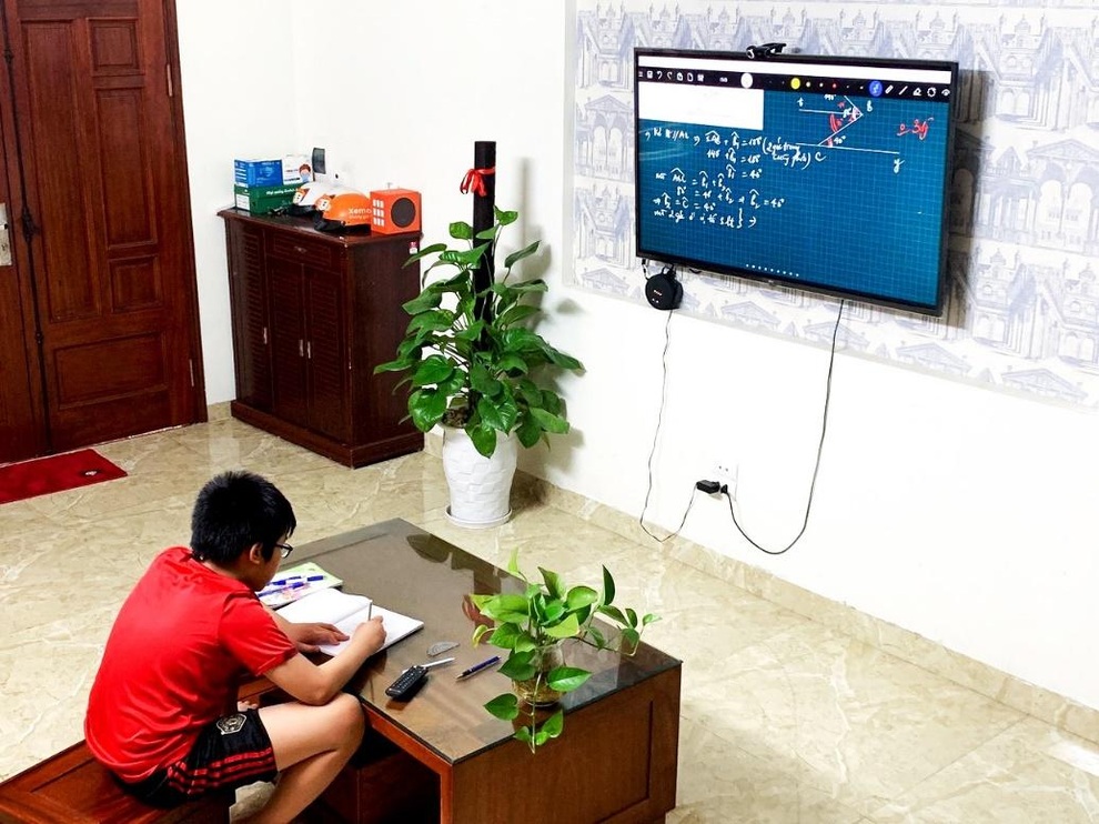 Học trực tuyến ngay trên FPT Play Box mà không cần đến máy tính hay điện thoại thông minh - 1 Học trực tuyến ngay trên FPT Play Box mà không cần đến máy tính hay điện thoại thông minh - 1