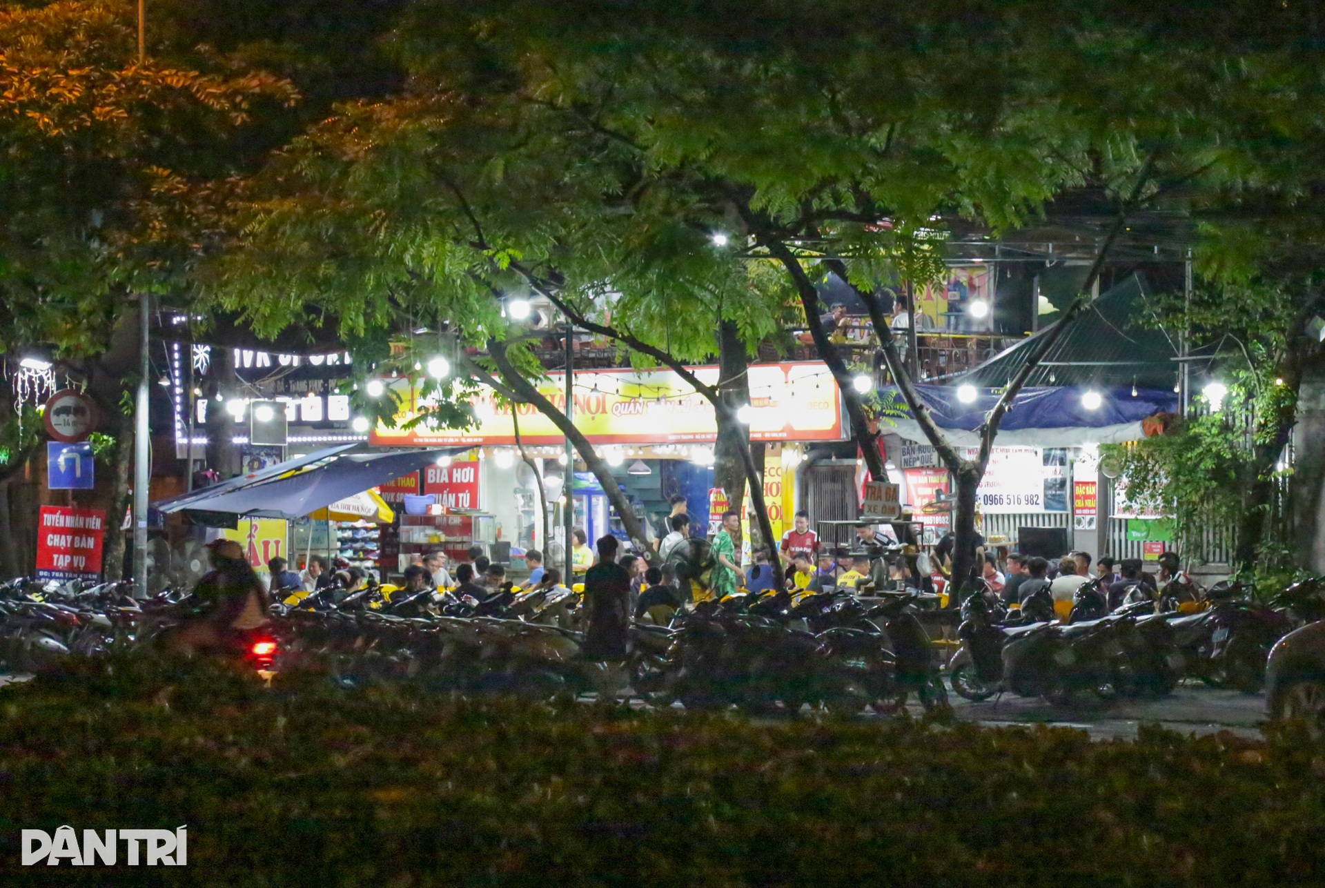 Vui liên hoan 20/10, nữ tài xế ô tô ở Hà Nội vi phạm nồng độ cồn - 2 Vui liên hoan 20/10, nữ tài xế ô tô ở Hà Nội vi phạm nồng độ cồn - 2