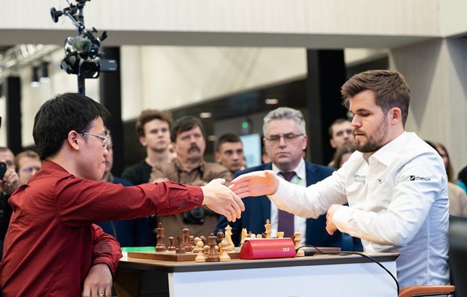 Lê Quang Liêm lần đầu tiên cầm hòa Vua cờ Carlsen - 1 Lê Quang Liêm lần đầu tiên cầm hòa Vua cờ Carlsen - 1
