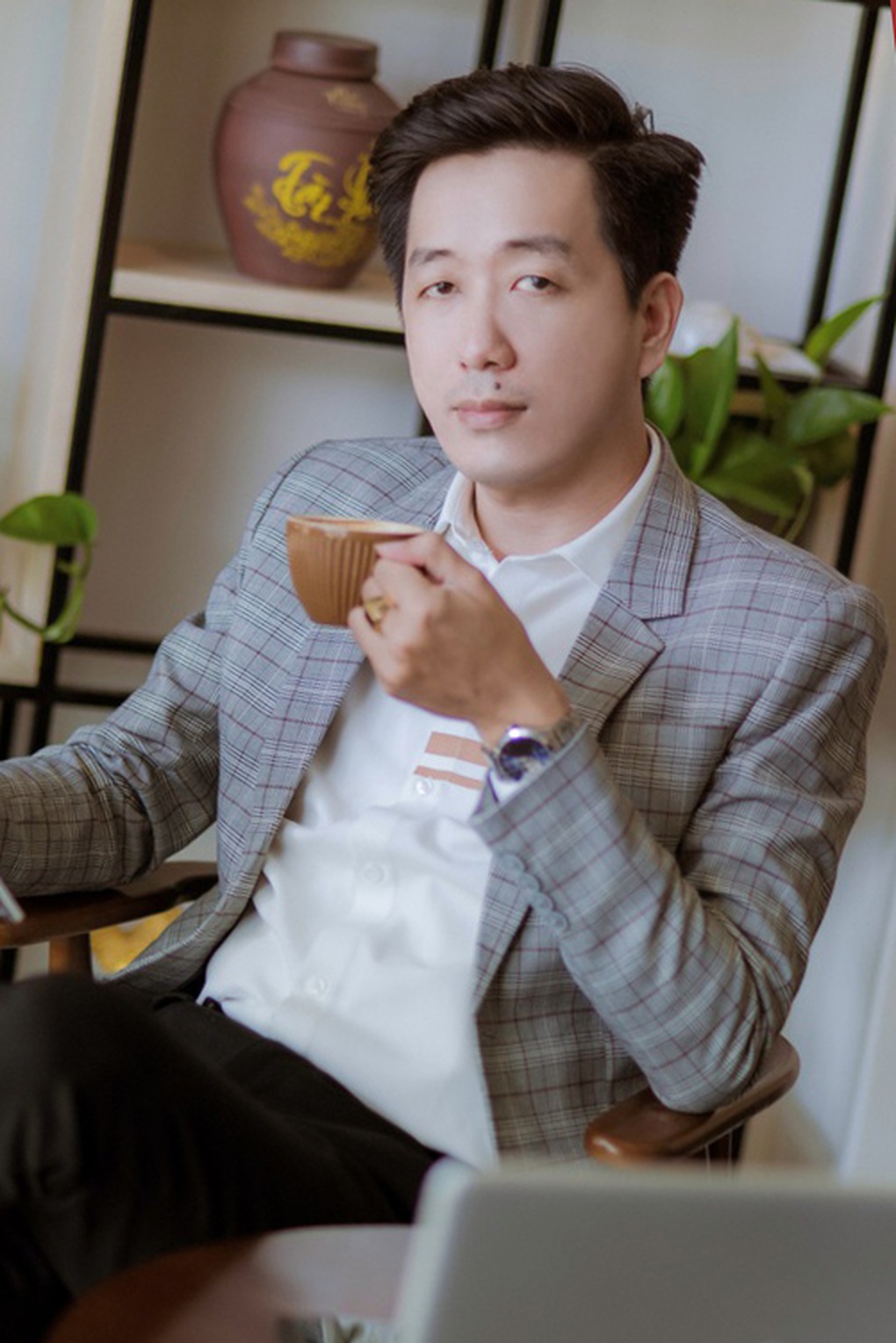 Thầy giáo Tin học trở thành idol TikTok nhờ những bài giảng cuốn hút - 1 Thầy giáo Tin học trở thành idol TikTok nhờ những bài giảng cuốn hút - 1