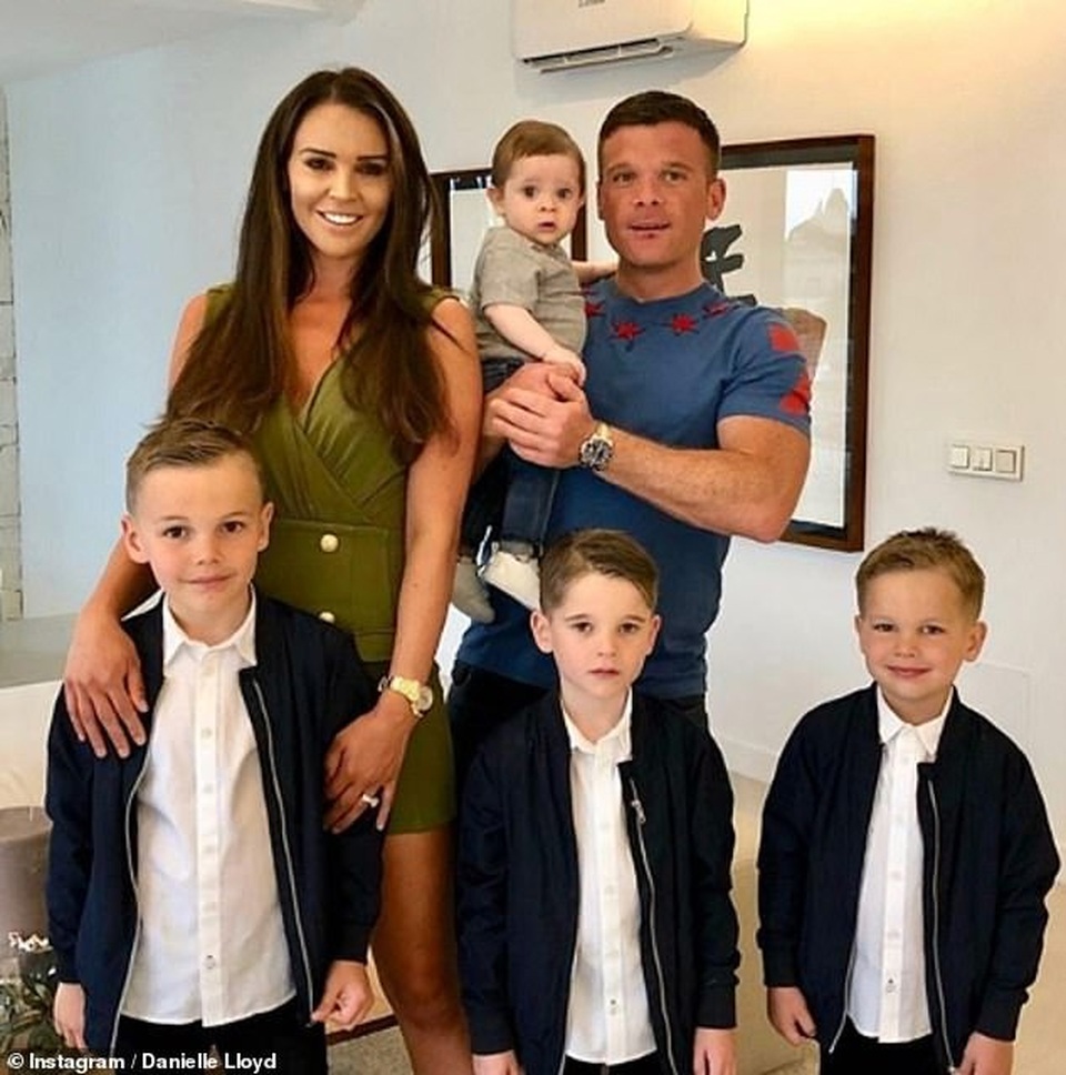 Hoa hậu Anh Danielle Lloyd mang thai đứa con thứ 5 - 2 Hoa hậu Anh Danielle Lloyd mang thai đứa con thứ 5 - 2