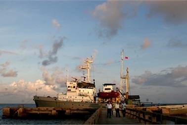 Việt Nam xử lý thế nào với "tam giác" Mỹ-Nga-Trung?