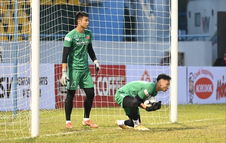 Tuyển Việt Nam 3-2 U22 Việt Nam: Văn Quyết, Đức Chinh ghi bàn - 34 Tuyển Việt Nam 3-2 U22 Việt Nam: Văn Quyết, Đức Chinh ghi bàn - 34