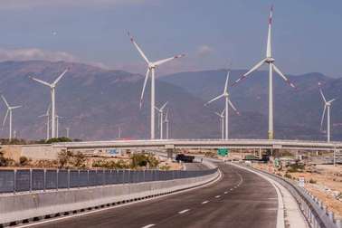 Thông tuyến cao tốc Hà Nội - Vinh, TPHCM - Nha Trang dịp 30/4