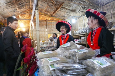 Đặc sản 55 tỉnh thành "tụ hội" tại thủ đô Hà Nội