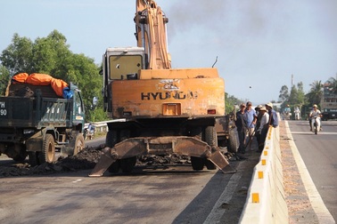 Gia tăng tai nạn trên Quốc lộ 1A vì đường hư hỏng liên tục