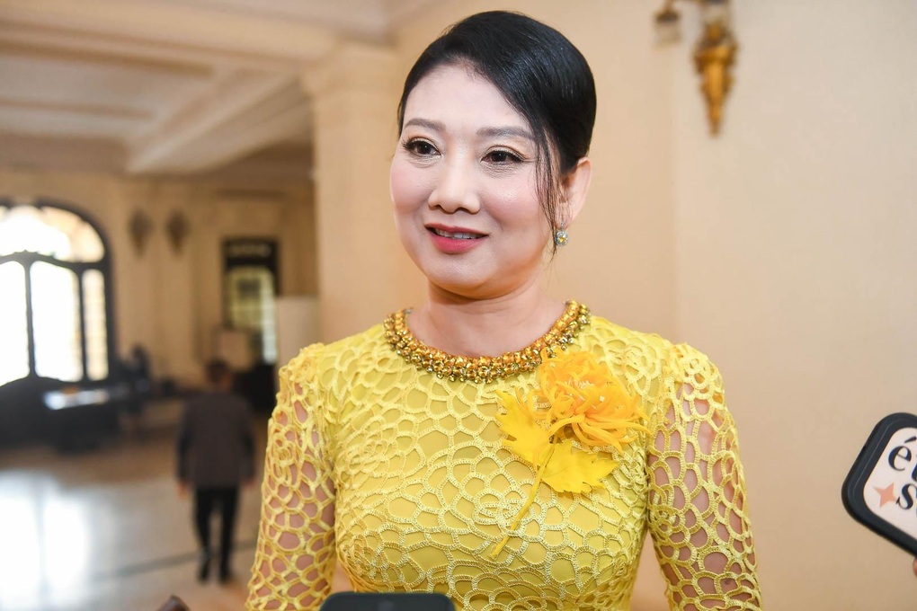 Trịnh Kim Chi dậy từ 4h, Ốc Thanh Vân từ Úc về để nhận danh hiệu NSND, NSƯT - 3 Trịnh Kim Chi dậy từ 4h, Ốc Thanh Vân từ Úc về để nhận danh hiệu NSND, NSƯT - 3